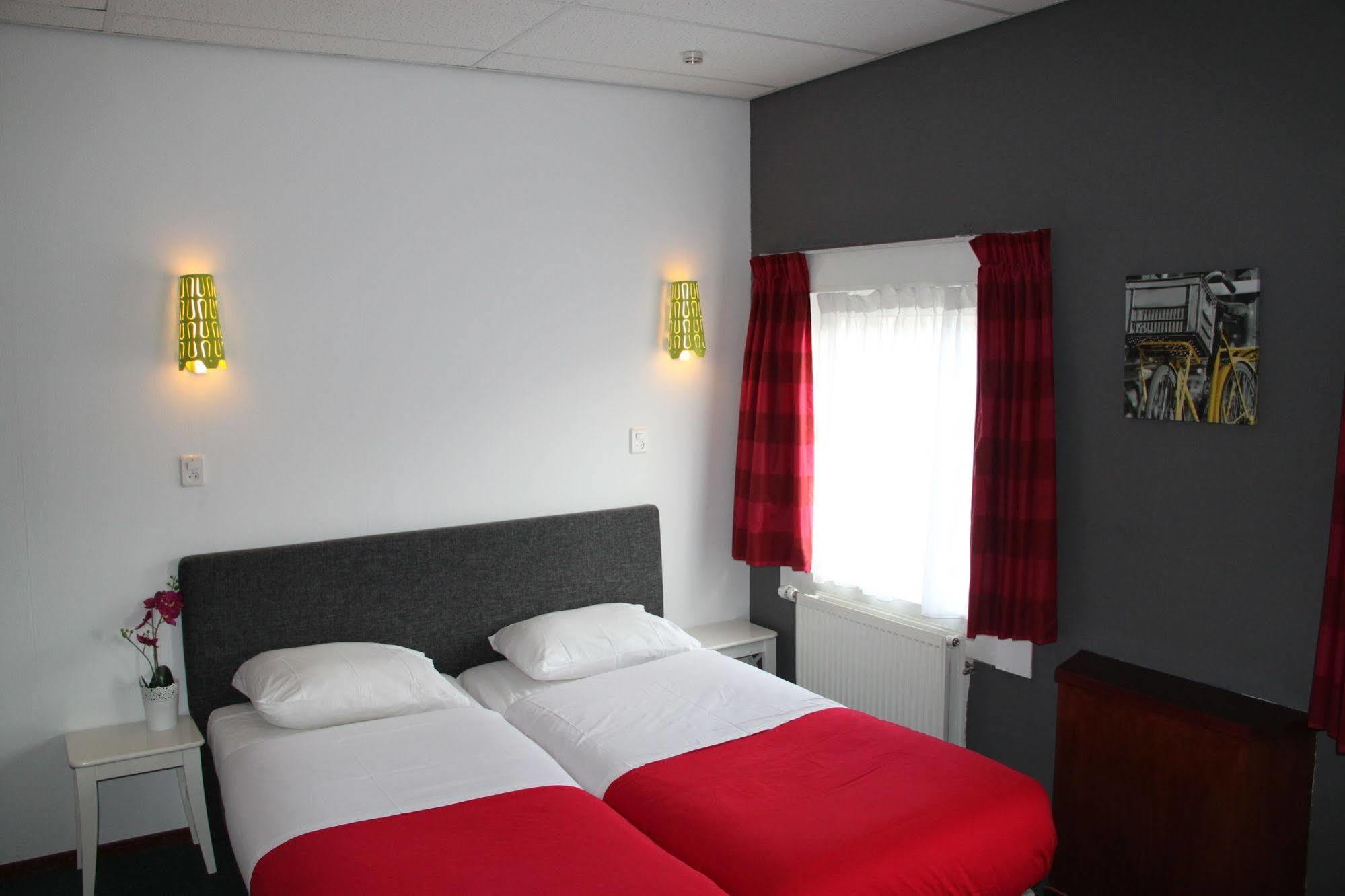 Hotel Oorsprongpark City Centre אוטרכט מראה חיצוני תמונה